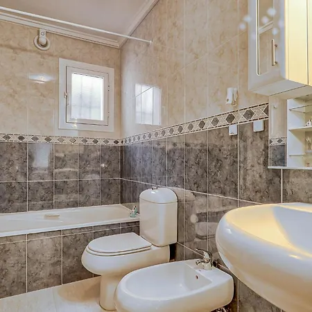 Semesterbostad 3 Bedroom Amazing In Gran Alacant *